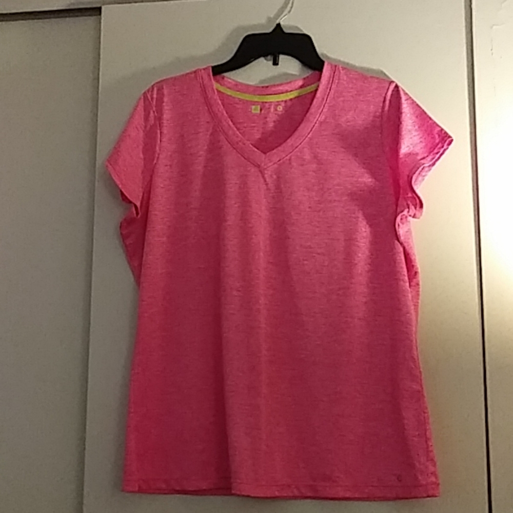 Women's Xersion Coral Athletic Top Size XL